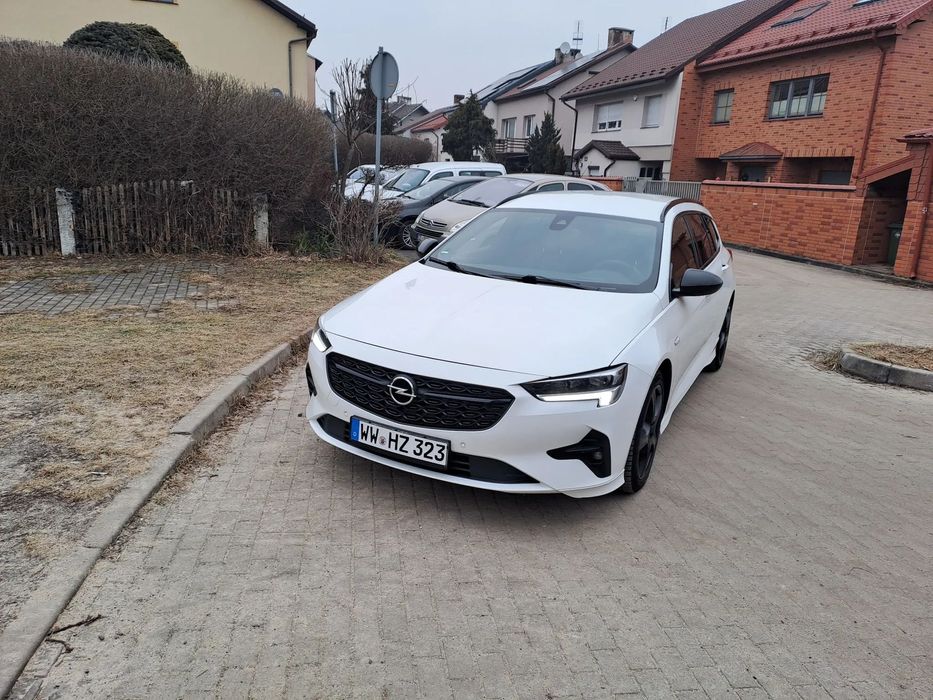 Opel Insignia 2.0 174KW wersja OPC Skóra Kamery Radar Led Bose