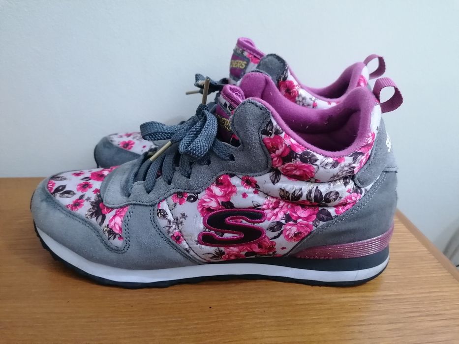 Skechers em muito bom estado