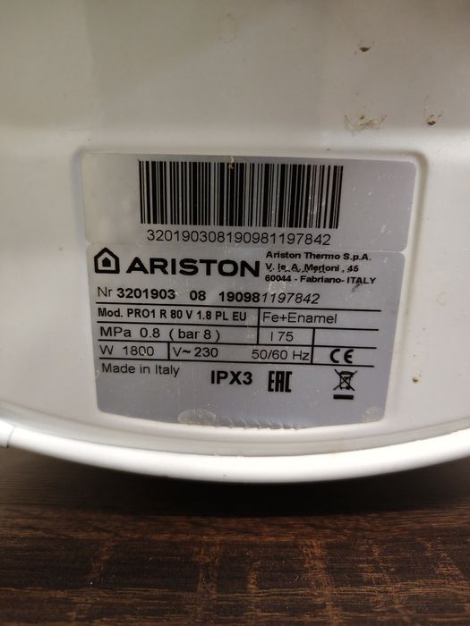 Podgrzewacz elektryczny, terma Ariston