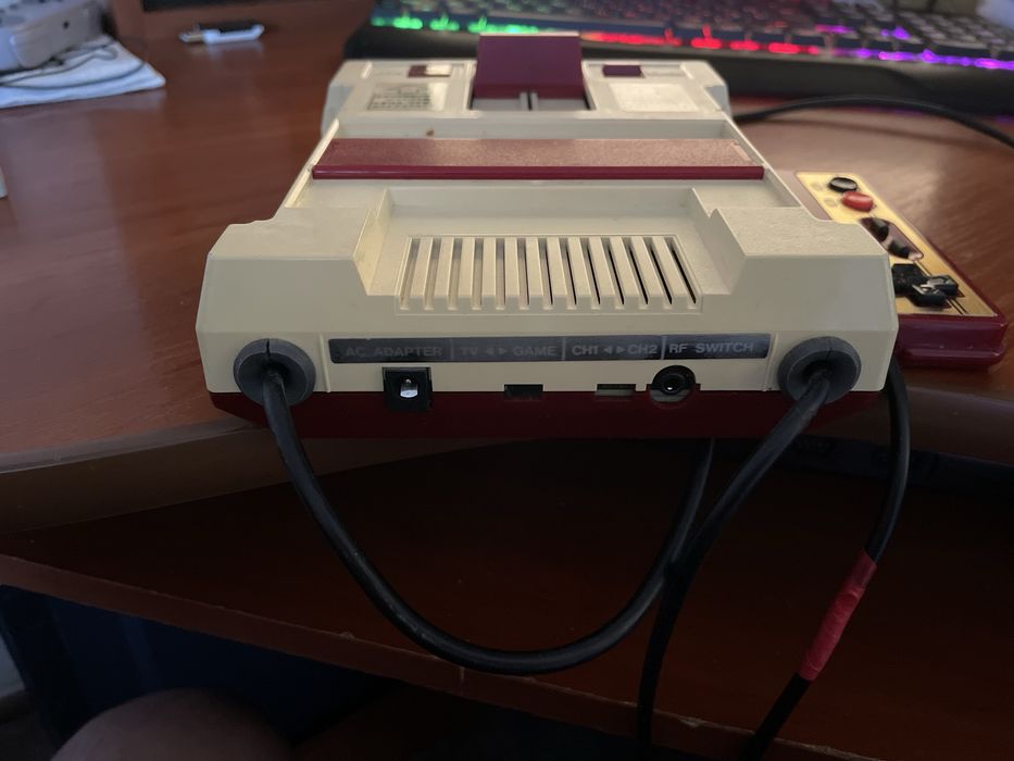 Продам Оригінальний Famicom