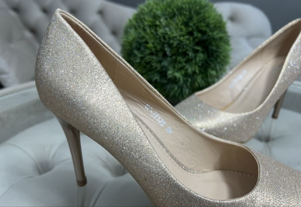 Zlote szpilki 38 nowe