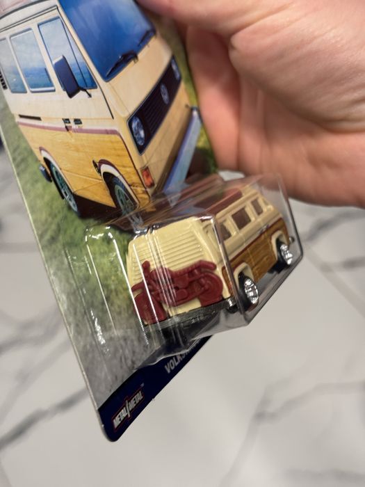 Hot Wheels Premium Cargo Carriers Volkswagen Sunagon T3 2018 seria