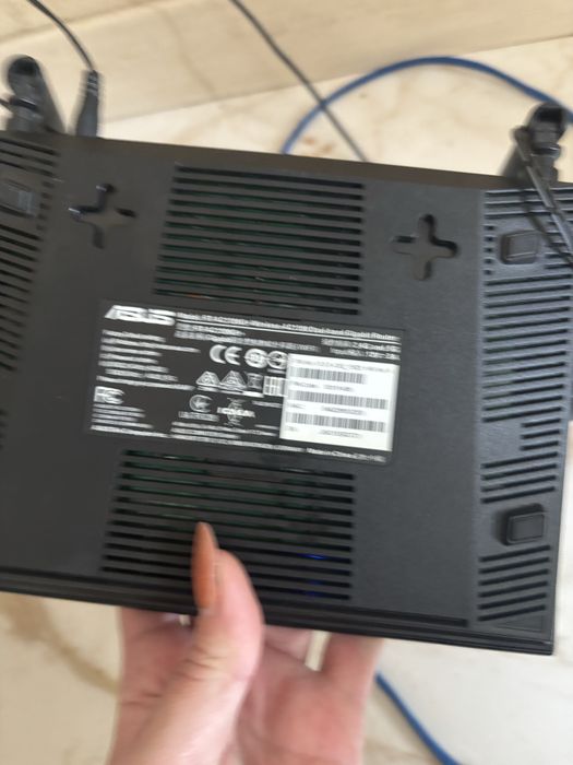 Продам роутер аsus