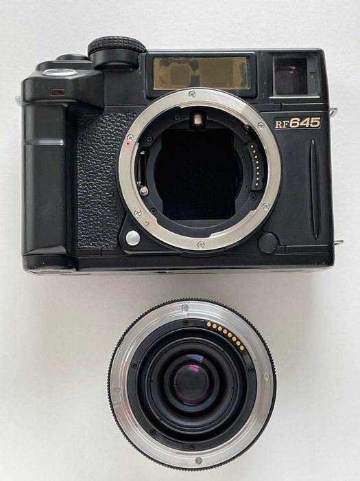 BRONICA 645 RF + Zenzanon 1:4 F 45mm + Wizjer zewnetrzny