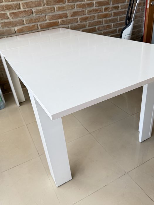 Mesa branca extensivel - 1.5 m x 90 cm ( extensivel até 2 metros)
