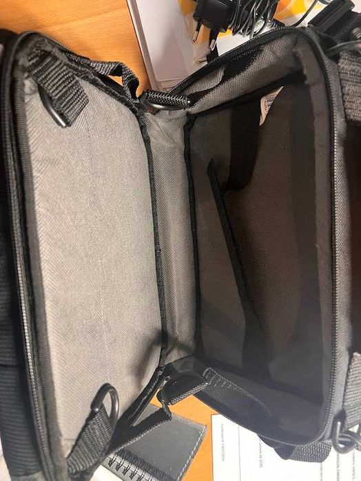 Leitor CD/DVD portátil Sony + Case Logic 7-9" DVD