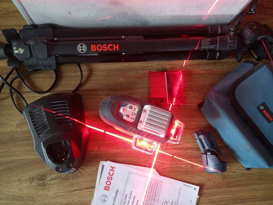 Bosch gll 3-80 C laser krzyżowy ,   statyw