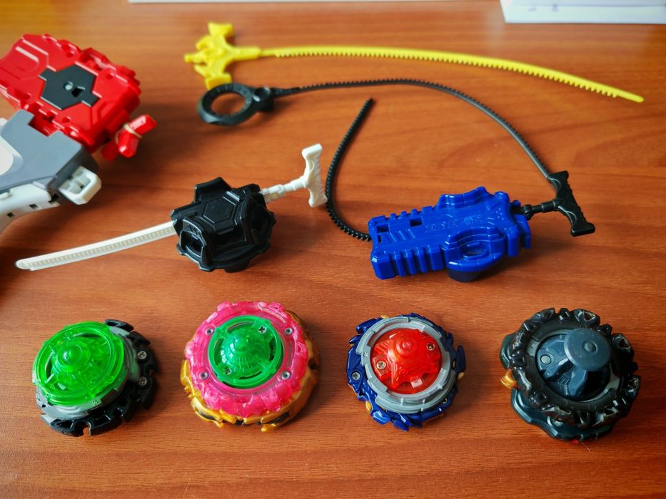 Beyblades + Arena Beyblade Burst Speed Storm