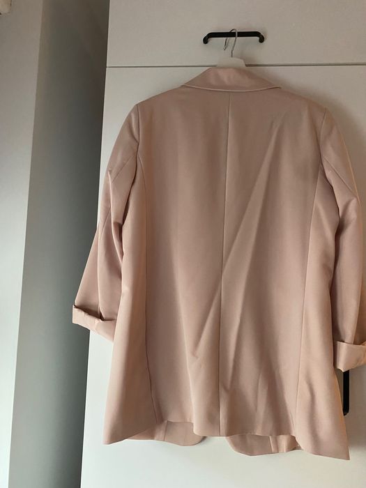 Damski żakiet pudrowy