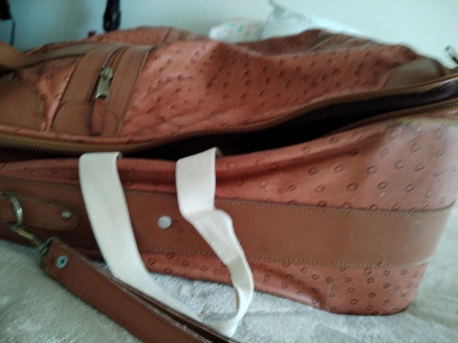 2 Malas de viagem em pele