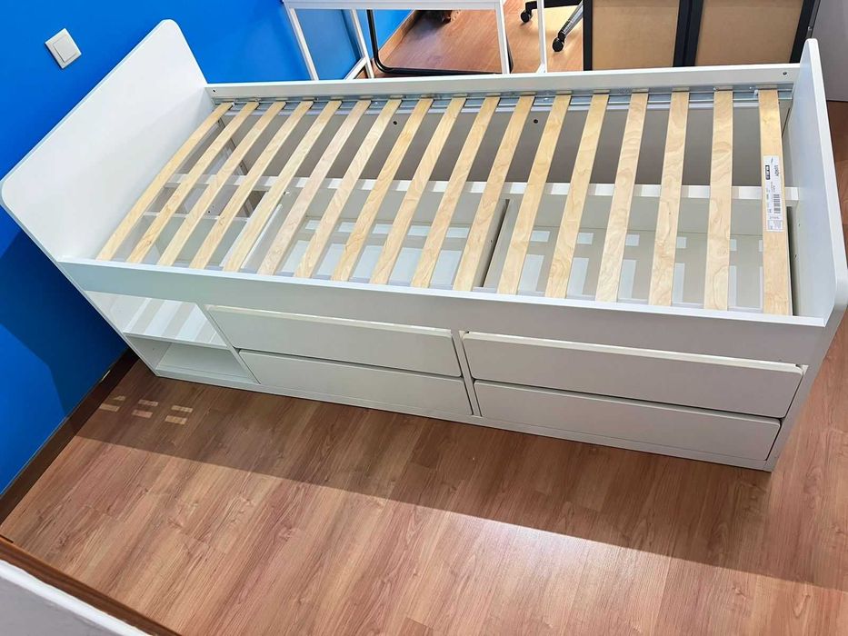 Cama com 04 gavetas