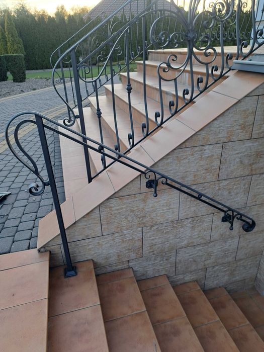 Balustrady kute na taras