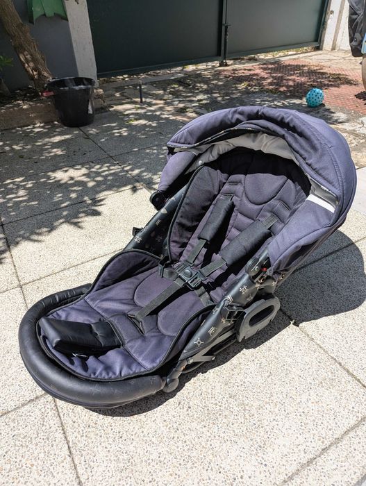 Carrinho de Bebé Tako 3 em 1 (Trio) + Base Auto e Acessórios