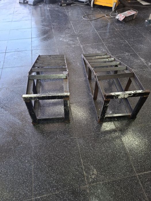 Rampas de elevação Auto..  1.000 comp. X . 300 alt.