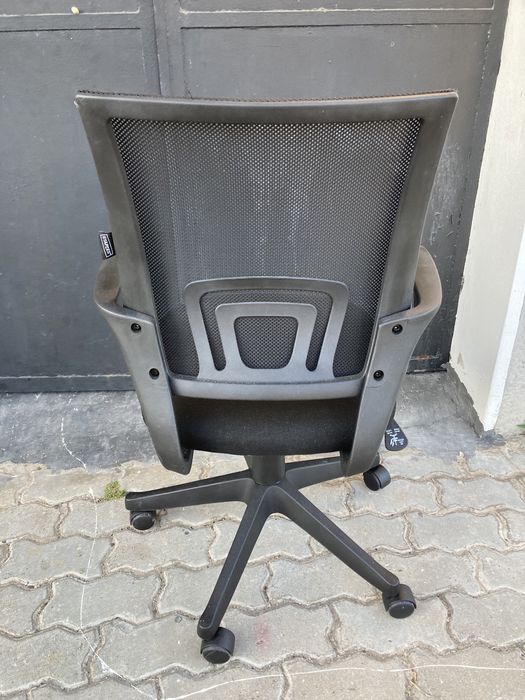 Cadeira giratória Staples