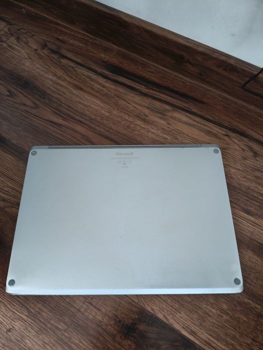 Laptop dotykowy Microsoft Surface Laptop Intel Core i5-8350u + ładowa