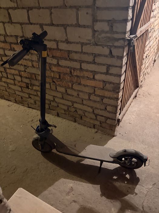 Hulejnoga elektryczna