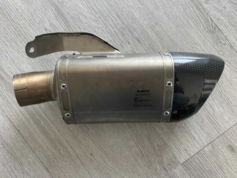 ESCAPE AKRAPOVIC