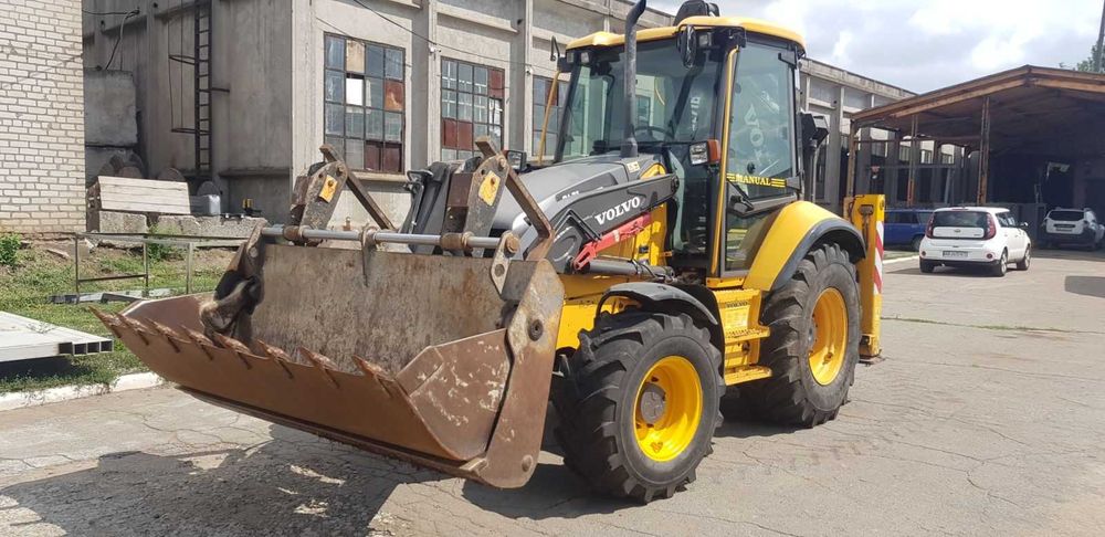 Оренда послуги екскаватора навантажувача спецтехніки