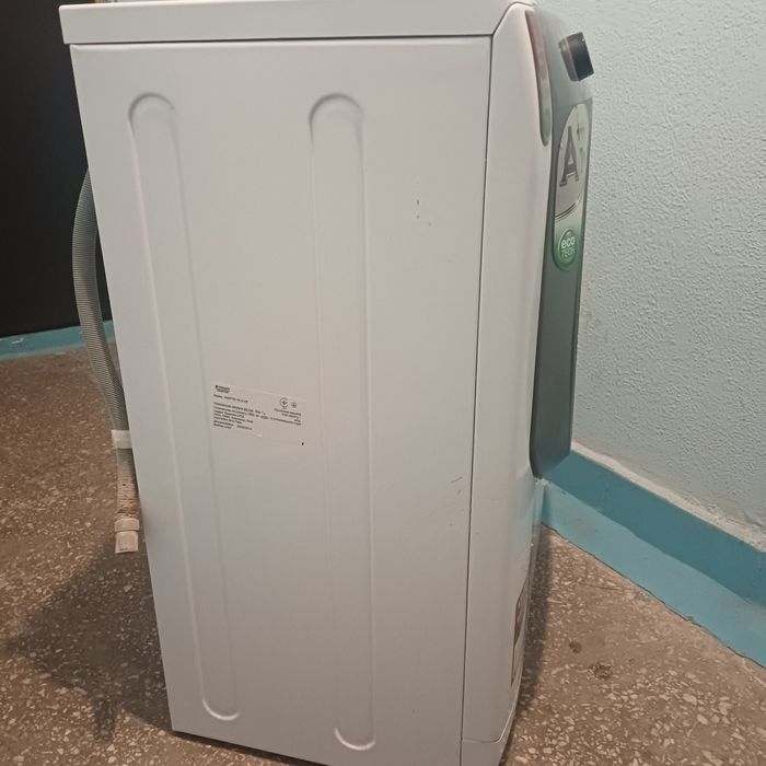 Пральна машина Hotpoint-Ariston 7кг