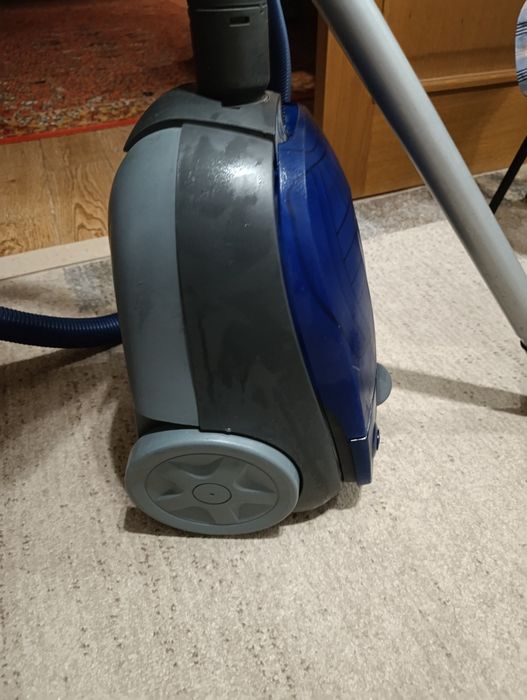 Пилесос Philips Impact Excel (1700 W Max)