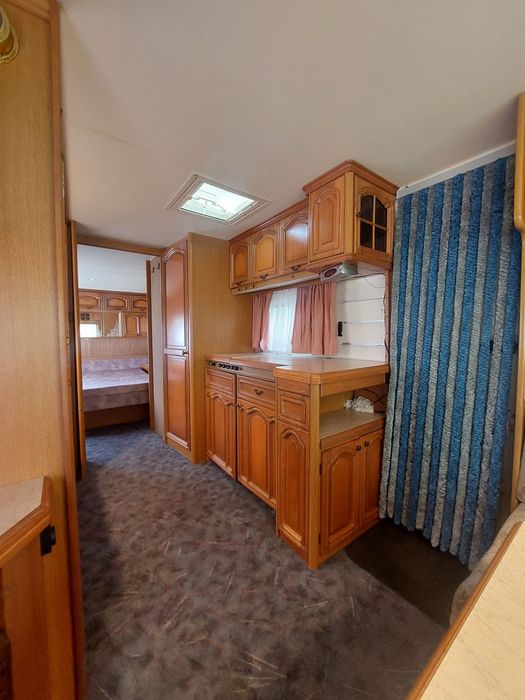 Караван  кемпінги, прицеп дача  будинок на колесах