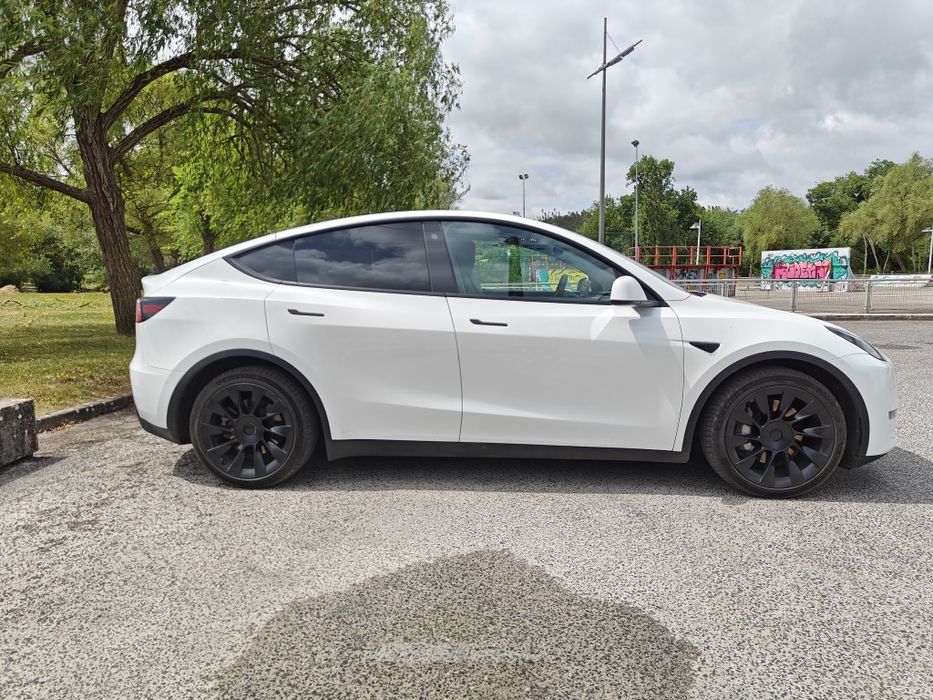 Tesla Model Y Long Range 2023