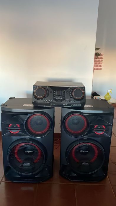 LG XBOOM 3500w novo