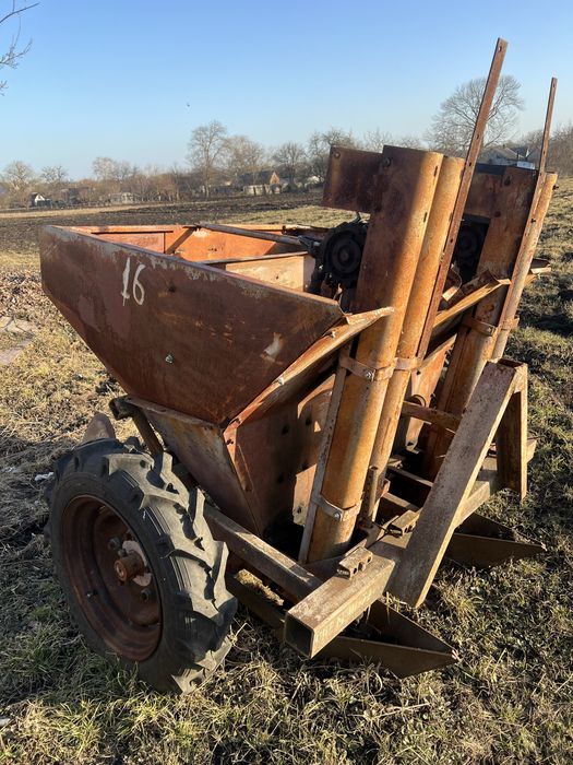 Продам картофелесаджалку