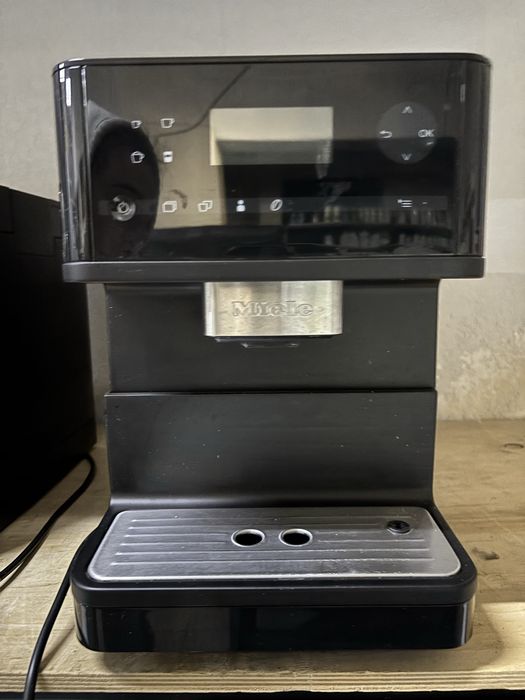 Miele CM61 — автоматична кавомашина | Німецька якіст
