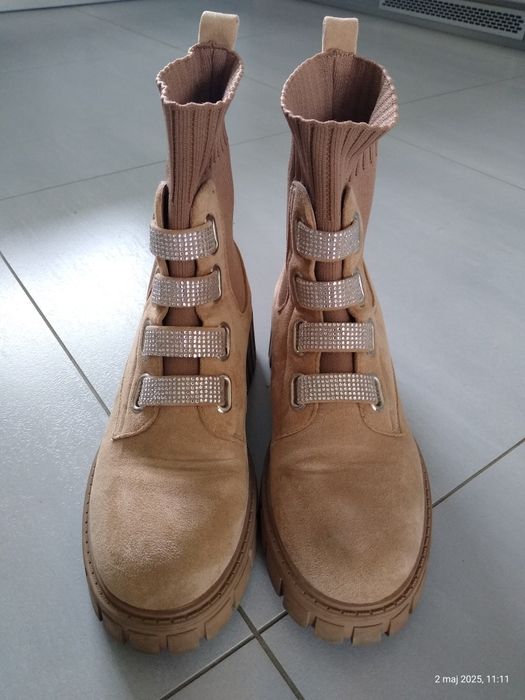 Buty zamszowe damskie
