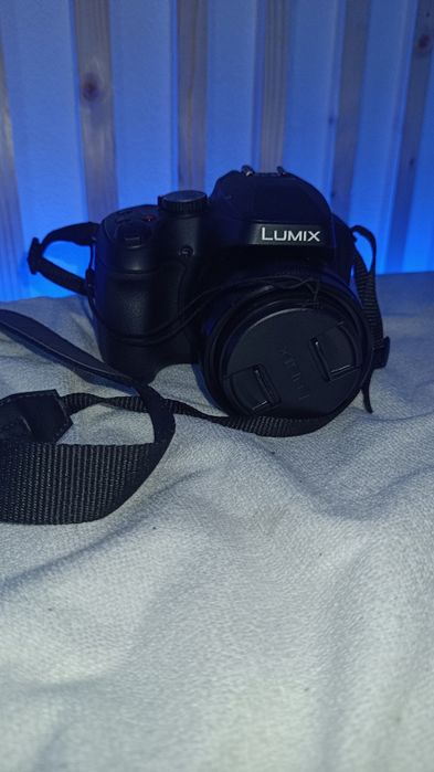 Máquina Fotográfica Panasonic DC-FZ82D  + Cartão 128GB