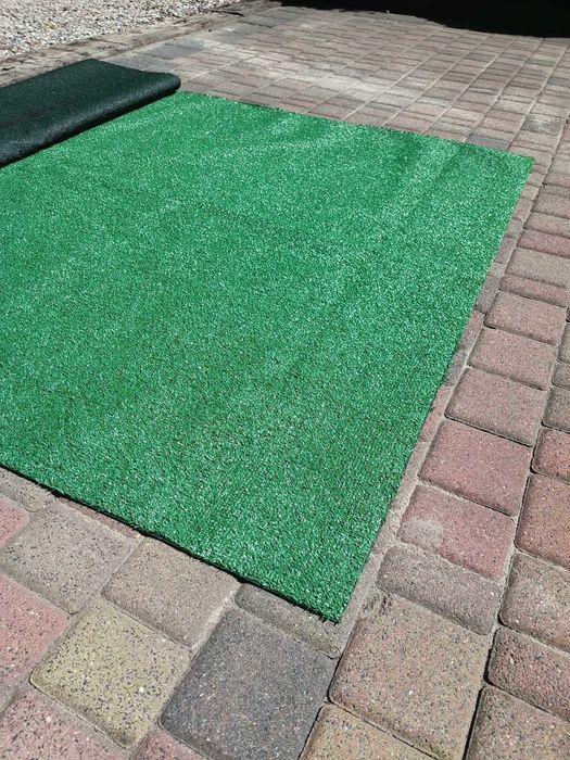 Trawa z metra z rolki sztuczna boisko pod basen zielona 7mm GĘSTA