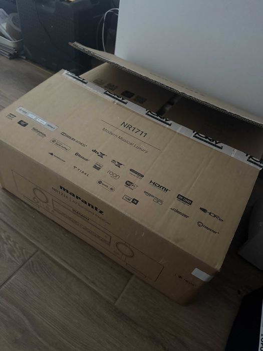 Amplituner Marantz NR1711 - jak nowy