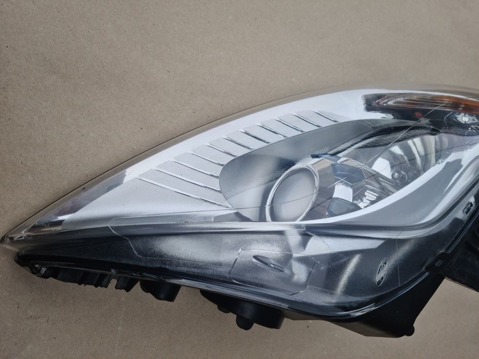 Lampa Przednia Prawa Bi Xenon  Ford Mondeo mk4 Lift