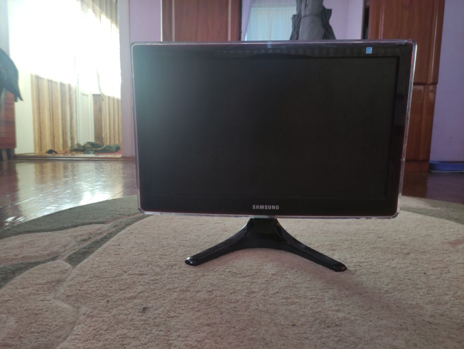 Монітор Samsung LCD 23" BX2335.