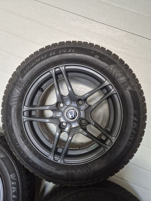 Jantes 14" 4x114.3 em 6.5J // Com pneus