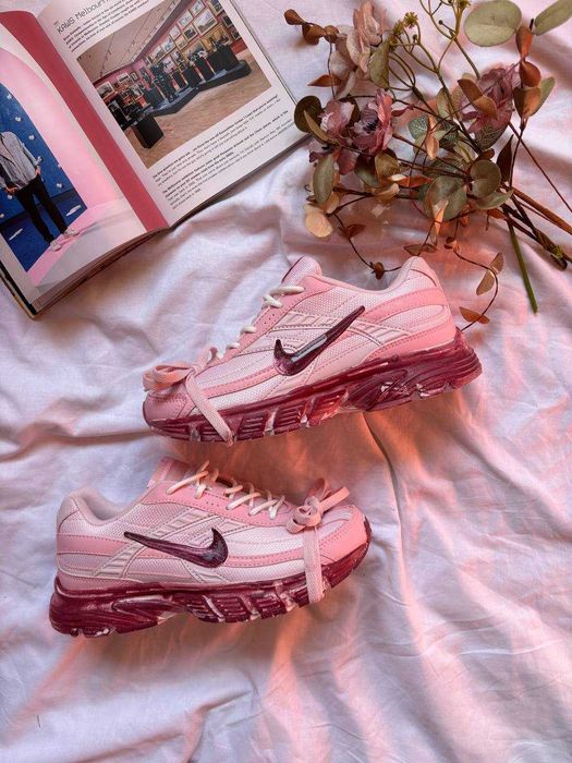 Nike Initiator Custom Pink