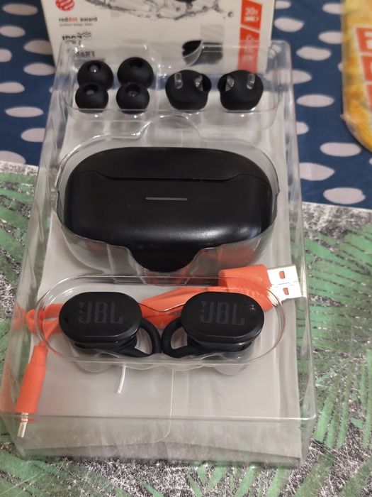 JBL Endurance Race TWS.