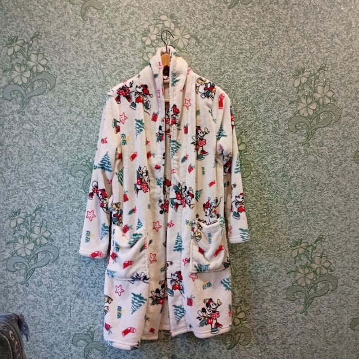махровий халат Disney S/M з новорічним принтом Мікі Маус
плечи42
пог50