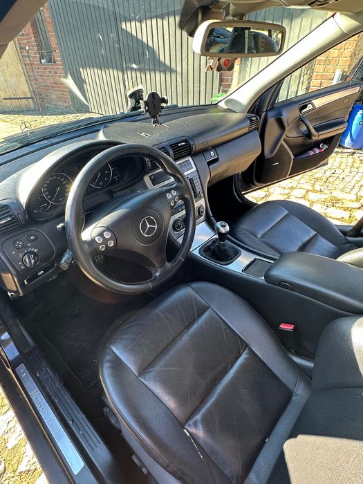 Mercedes Benz Klasa C280 W203/S203 /AVANGARDE/ HARMAN KARDON/ Niski przebieg 194tyś