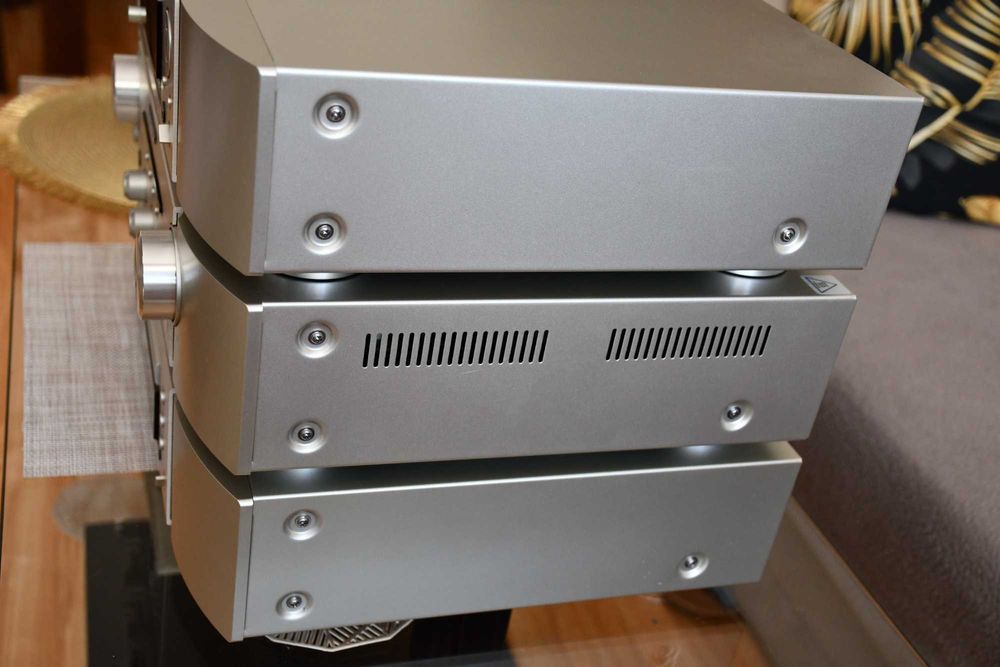 Zestaw stereo Marantza PM6004 + CD6004 + NA7004 jak nowy.