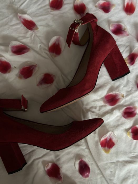 Вечірні(випускні) туфлі на каблуку