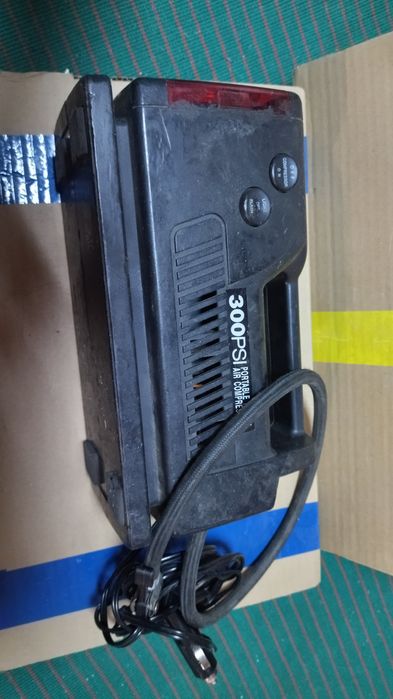 Автомобільний компресор, насос