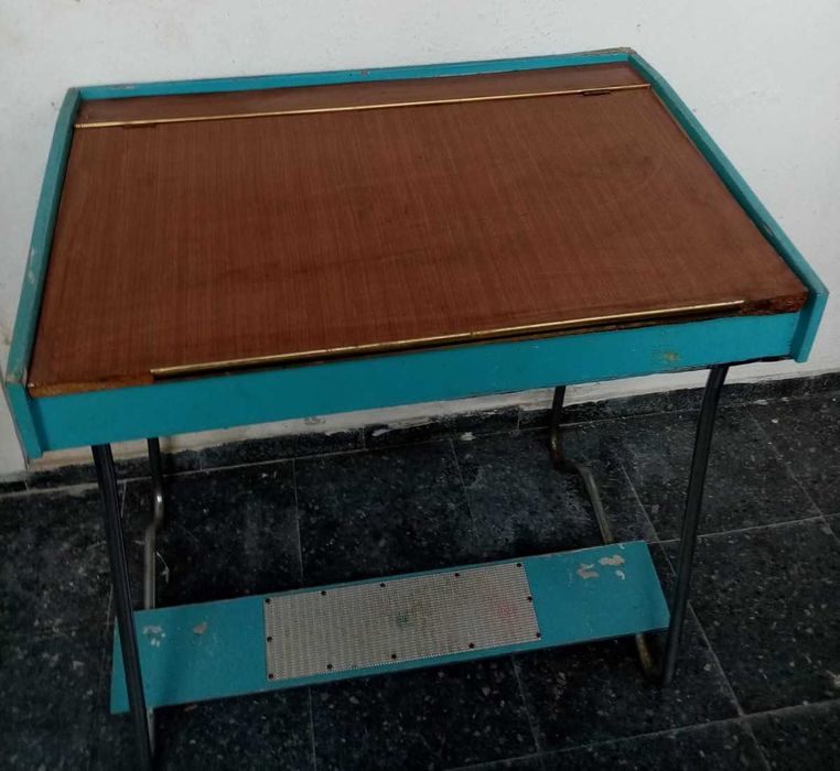 secretária de criança: anos 70, para restauro