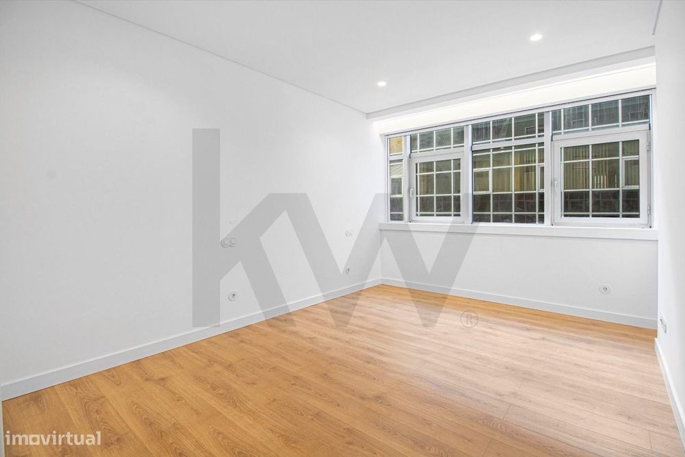 Exclusivo T2 (Suites) REMODELADO | Encosta das Olaias |