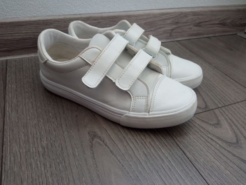 Кеди 35р шкіряні