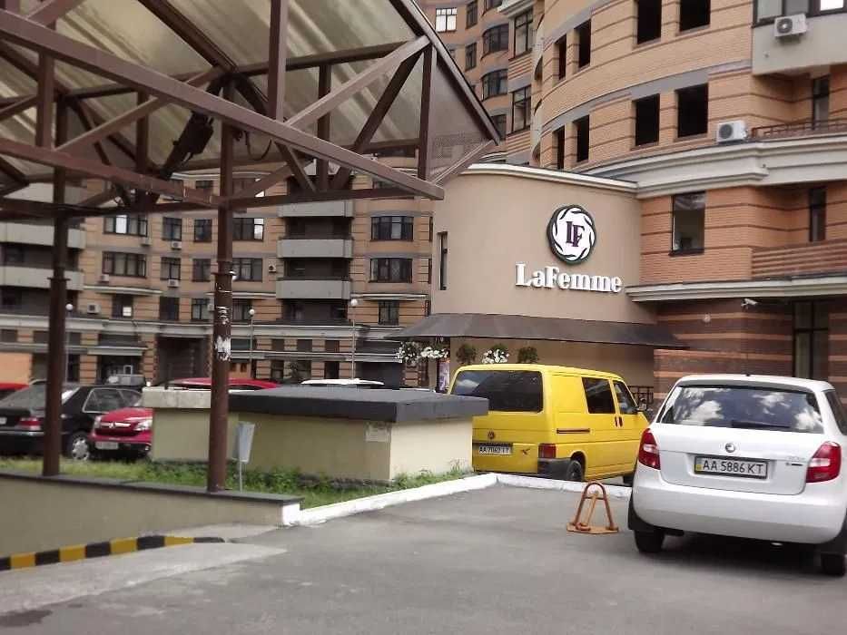 Паркінг Печерськ підземний теплий Старонаводницька 3,2х6 м оренда 19m2