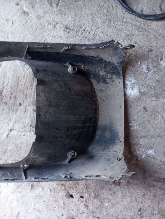 пластик подклювник Suzuki lets