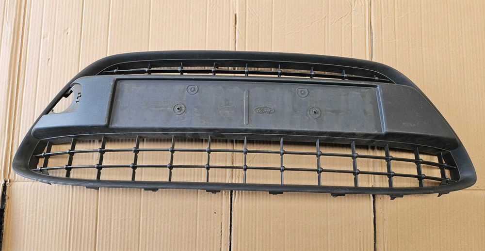 Ford fiesta mk7 kratka zderzaka atrapa